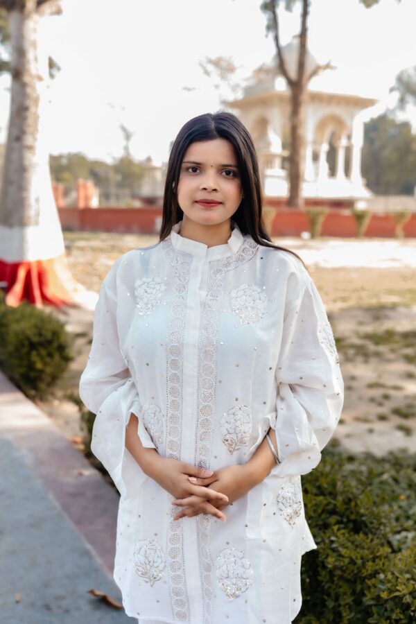 Chanderi Co Ord Set With Dazzling Mukaish And Pearls - Image 8