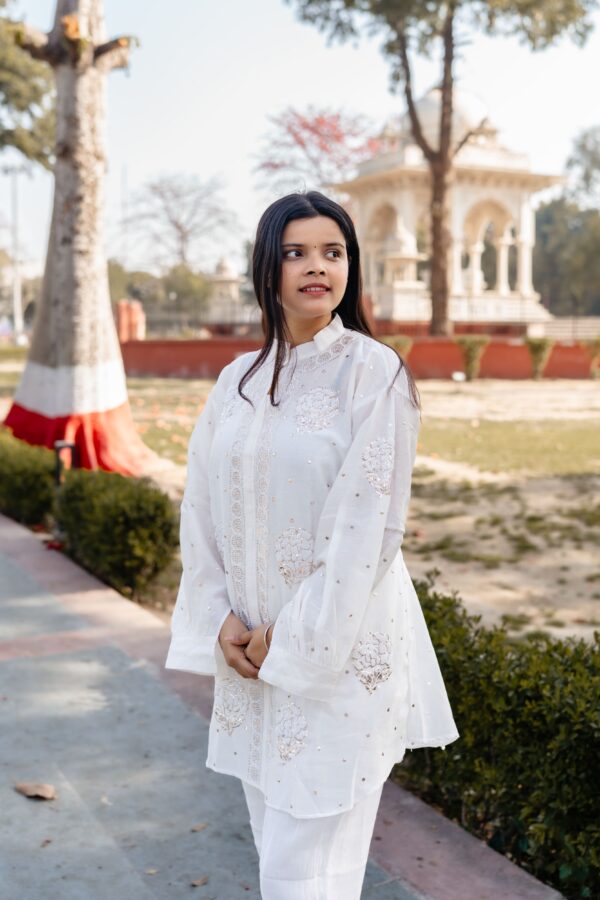 Chanderi Co Ord Set With Dazzling Mukaish And Pearls - Image 5