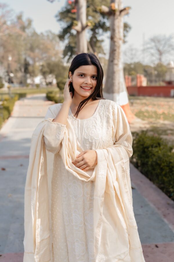 Pure Munga Silk Kurta And Dupatta Set With Fine Lucknowi Chikankari And Cutdana Embellishment - Image 9