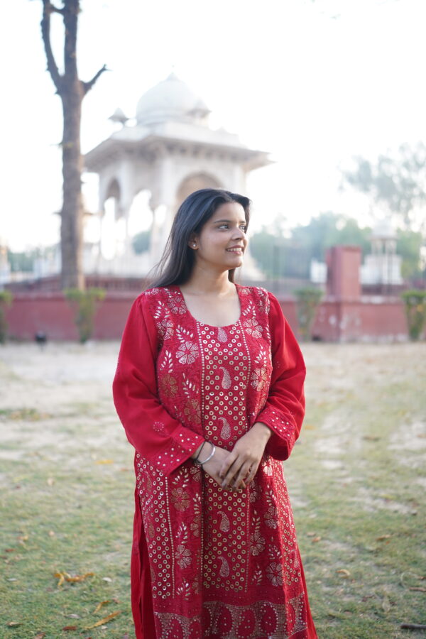 RED VISCOSE GEORGETTE KURTA AND DUPATTA SET MUKAISH WORK - Image 2