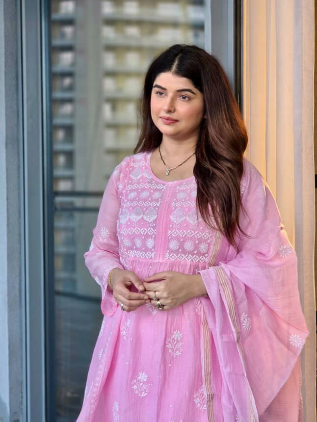 Shilpa Khatwani Onion Pink 3 piece Gharara set with fine lucknowi chikankari beads and pearls work - Image 3