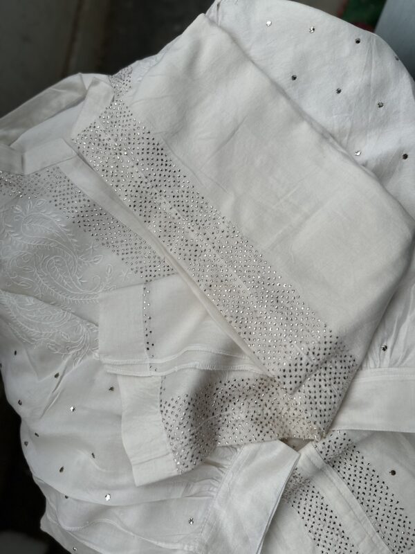Chanderi CHIKANKARI  Co ord set With Fine Lucknowi Chikankari  and  Sparkling  mukaish work - Image 9