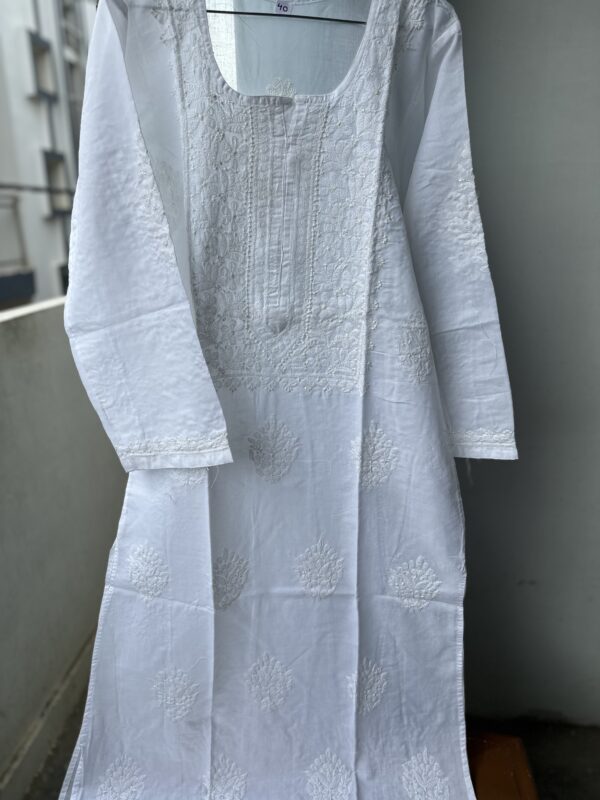 NAZAQ Cotton Chikankari Kurti With Fine Lucknowi Chikankari - Image 2