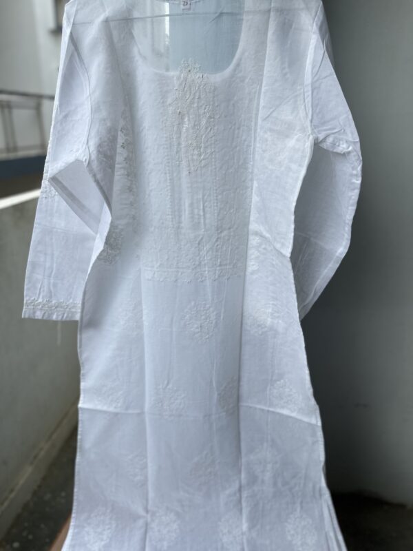 NAZAQ Cotton Chikankari Kurti With Fine Lucknowi Chikankari - Image 3