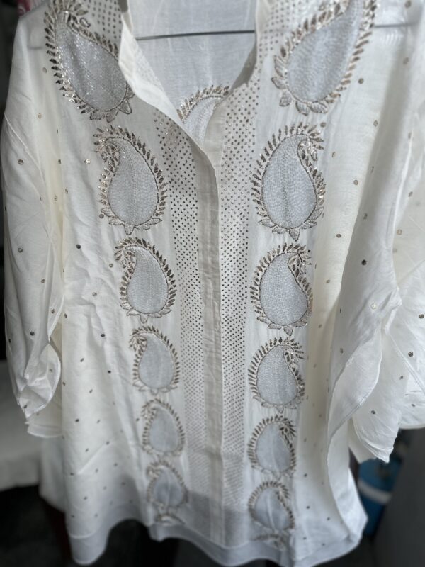 Chanderi Co Ord Set With Dazzling Mukaish And Pearls - Image 4