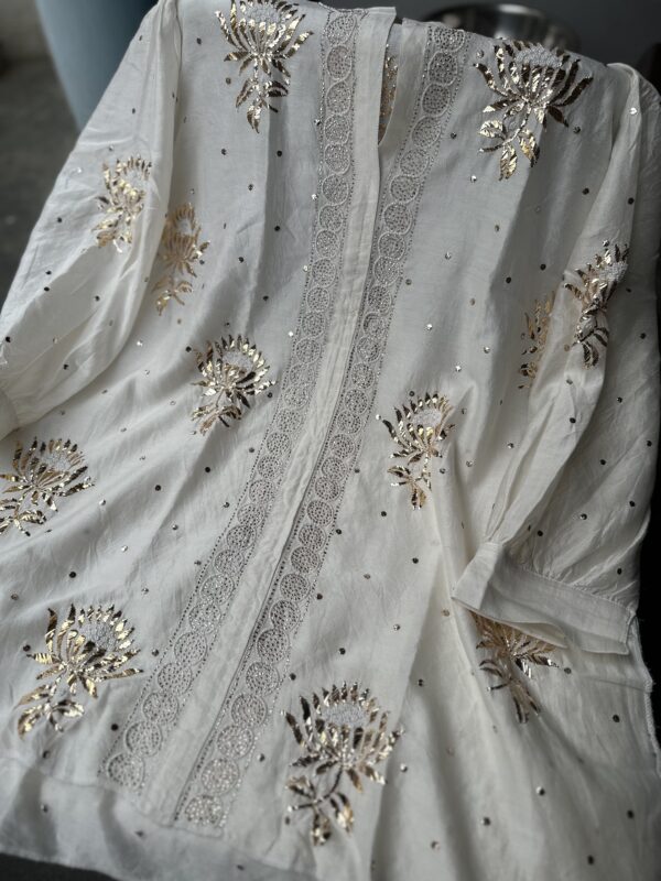 Chanderi Co Ord Set With Dazzling Mukaish And Pearls - Image 11