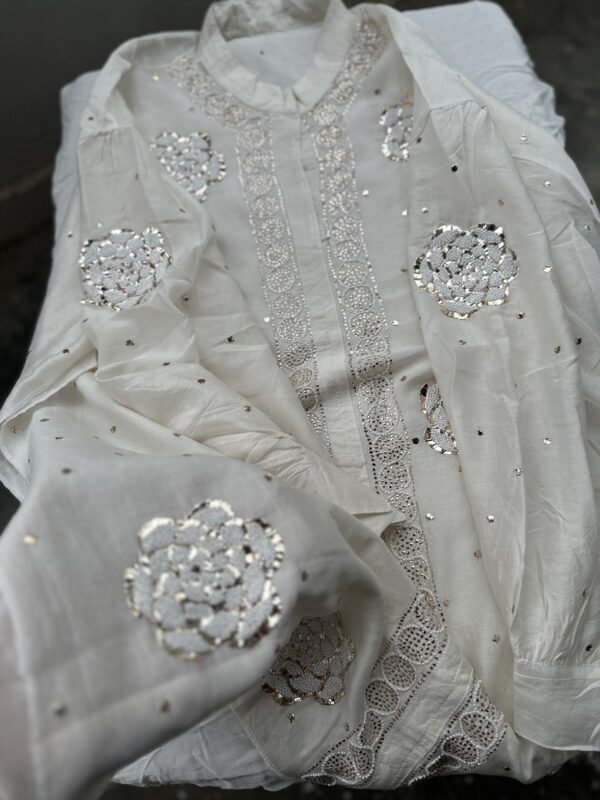 Chanderi Co Ord Set With Dazzling Mukaish And Pearls - Image 3