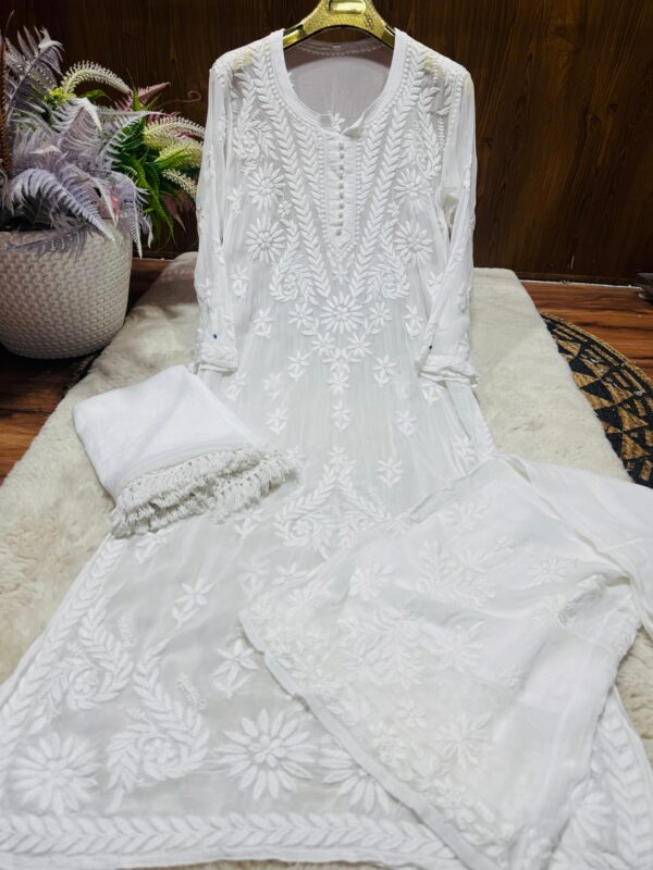 Viscose Georgette Chikankari Plazzo Set With Chiffon Lace Dupatta - Image 4